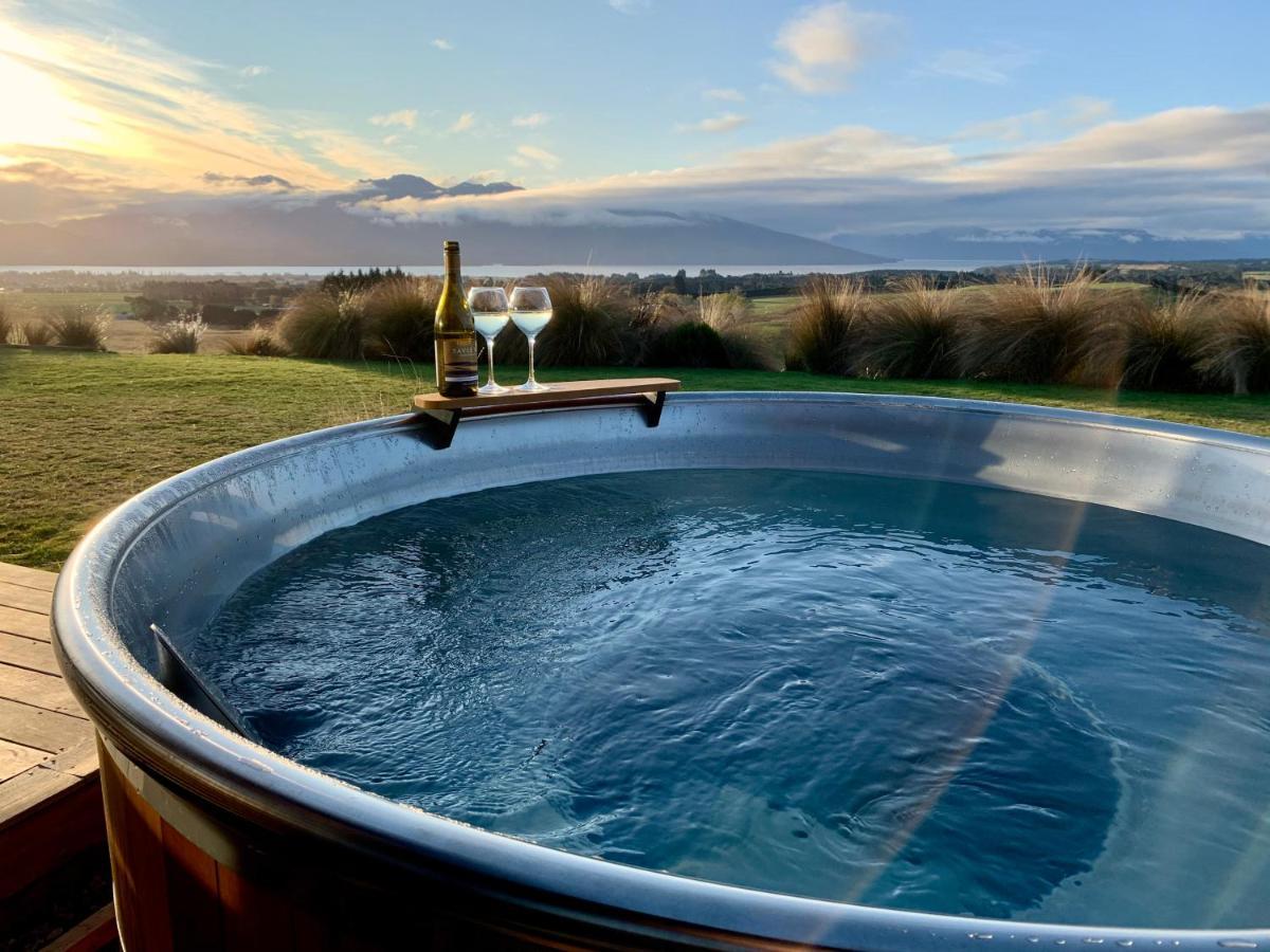 Fiordland Eco-Retreat -- Panoramic Views -- Hot Tub Villa Te Anau Exterior foto