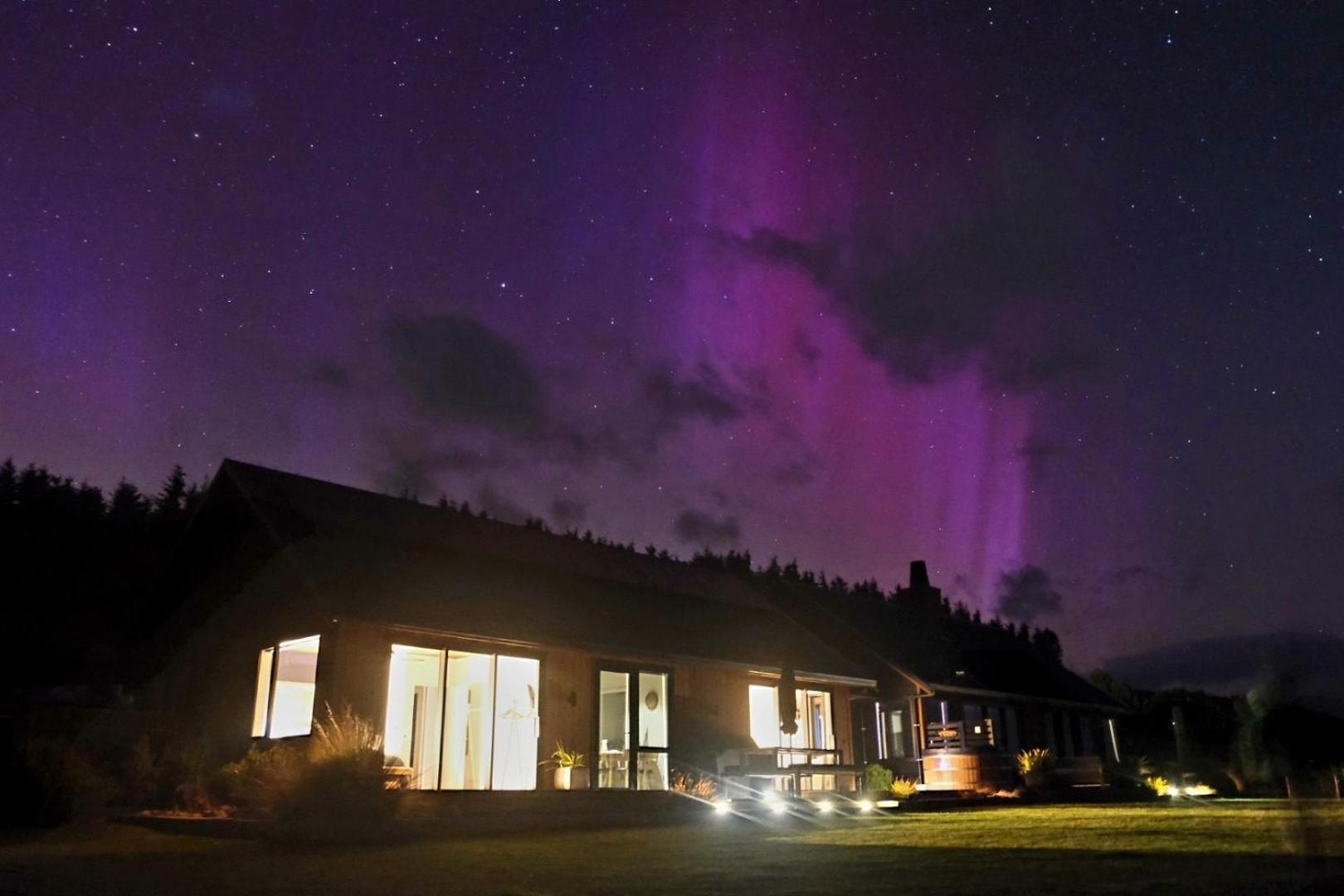Fiordland Eco-Retreat -- Panoramic Views -- Hot Tub Villa Te Anau Exterior foto