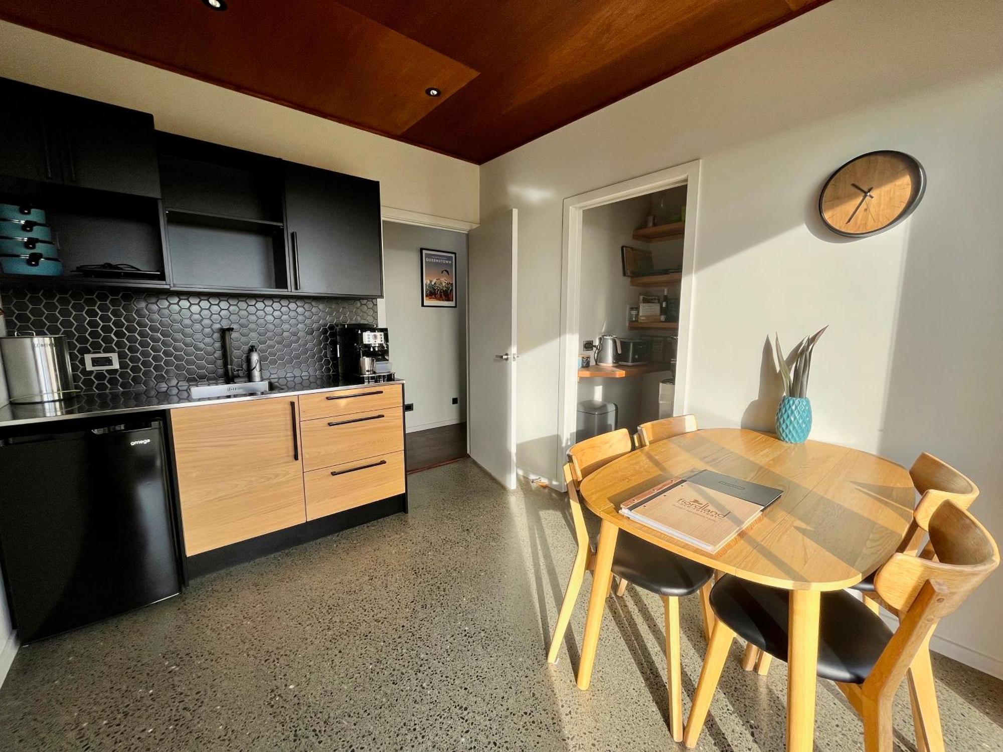 Fiordland Eco-Retreat -- Panoramic Views -- Hot Tub Villa Te Anau Exterior foto